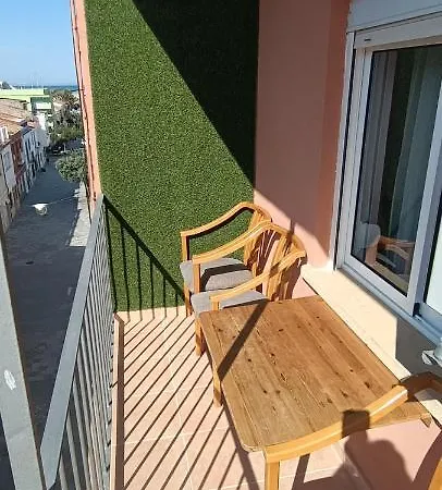 Con 3 3 Minutos Hasta La Playa דירה